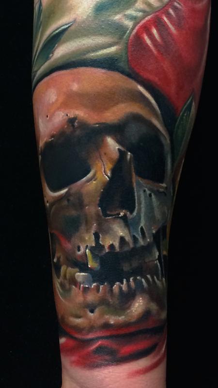 Brent Olson - Realistic color skull wth american flag tattoo. Brent Olson Art Junkies Tattoo
